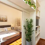 Savoia Exclusive House By Premium Collection